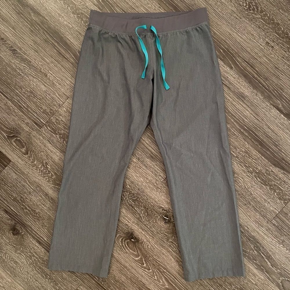 Figs scrub bottoms 